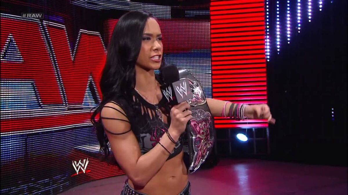 AJ Lee Attempt Suicide