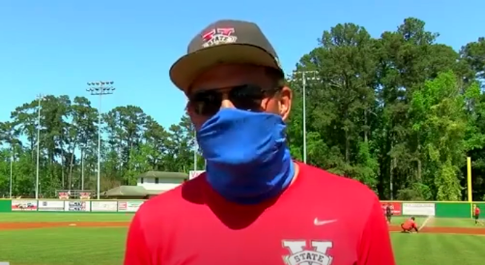 Georgia college baseball coach Greg Guilliams kicks player Asher