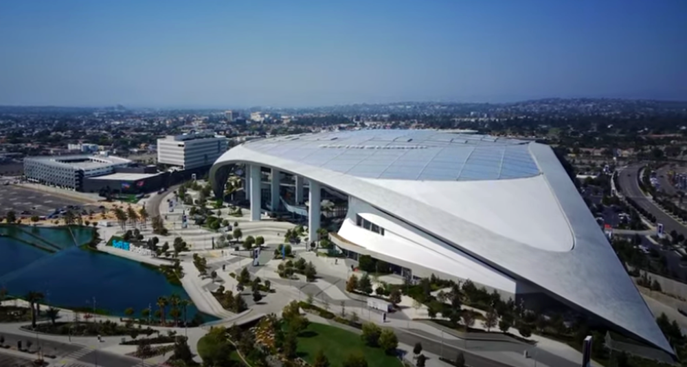 Raiders fans turn LA's SoFi Stadium silver and black — PHOTOS